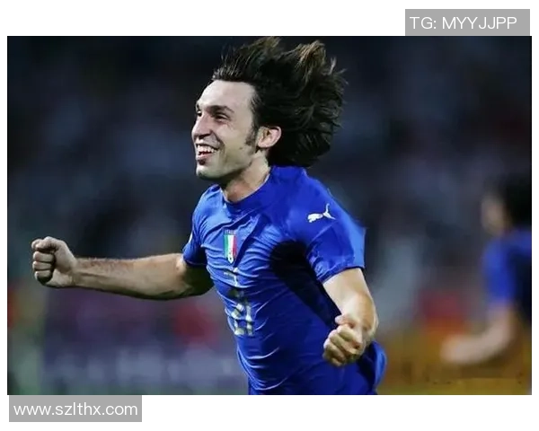 世界足球历史第一巨星的传奇人生与巅峰成就分析