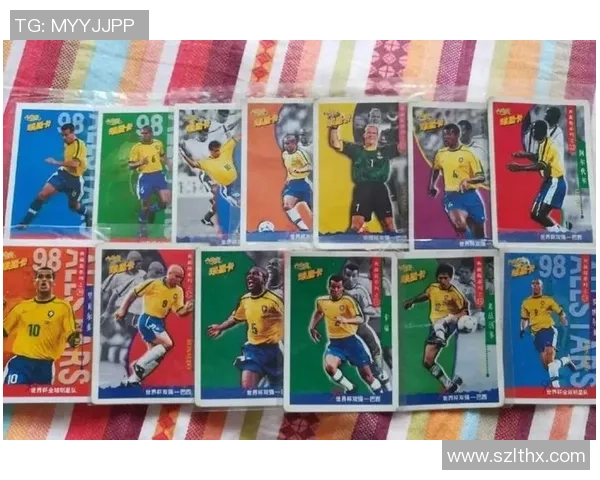 球星纸足球的魅力与创意结合探索：从简单纸片到精彩竞技的全新体验